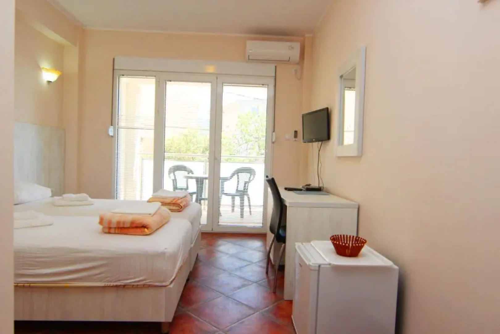 Mila & Aleksandr Apartments