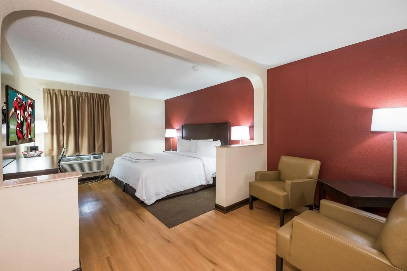 Red Roof Inn PLUS+ & Suites Opelika