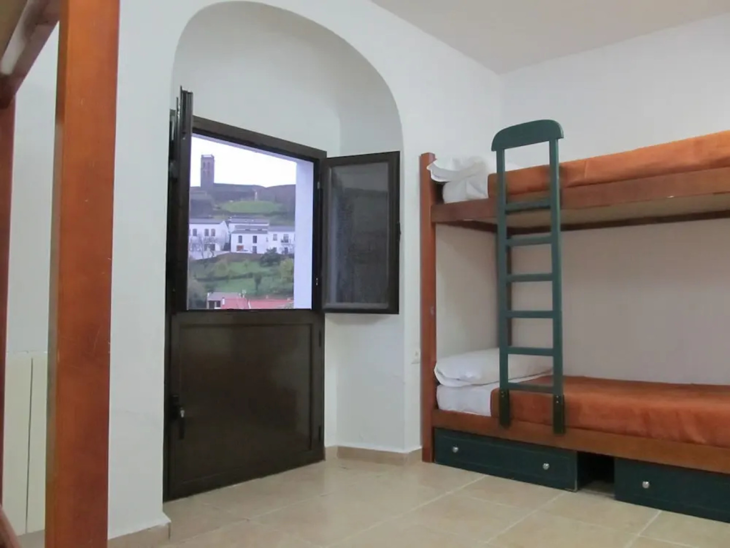 Albergue Rural Almonaster