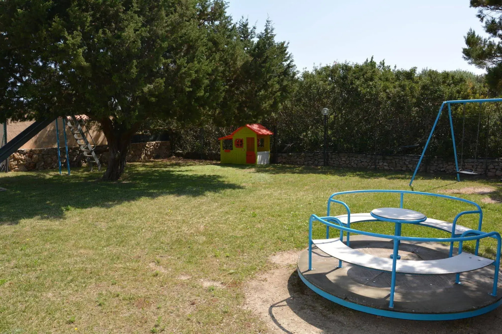 Baia de Bahas Residence