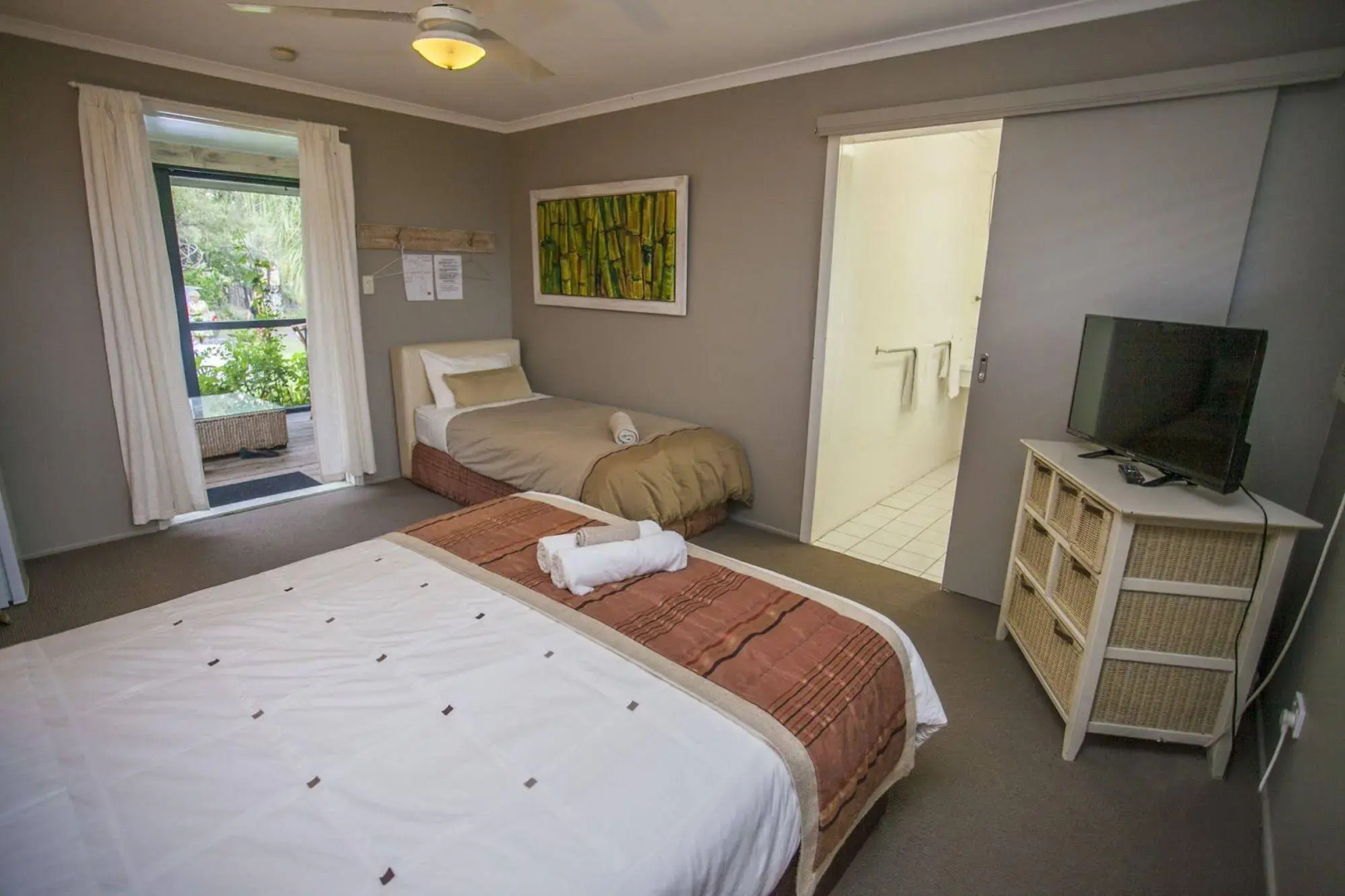 The Laurels of Chinchilla