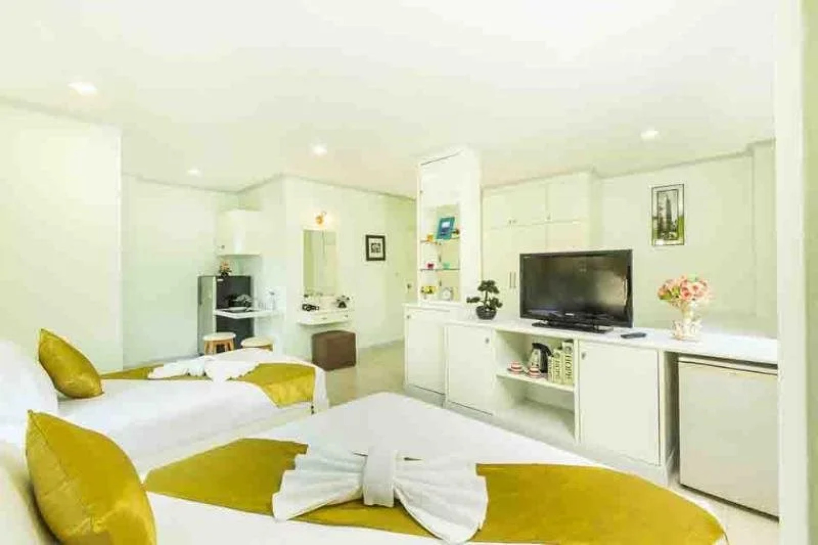 The Grand Paradise Suite