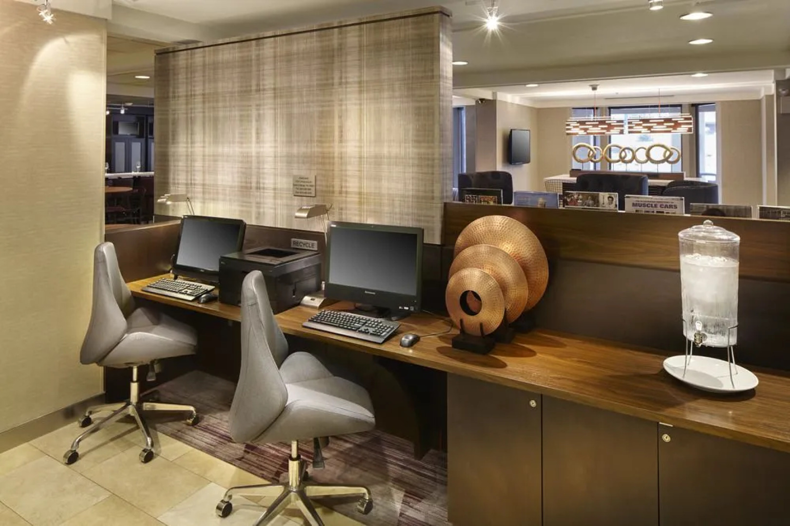 Courtyard State College