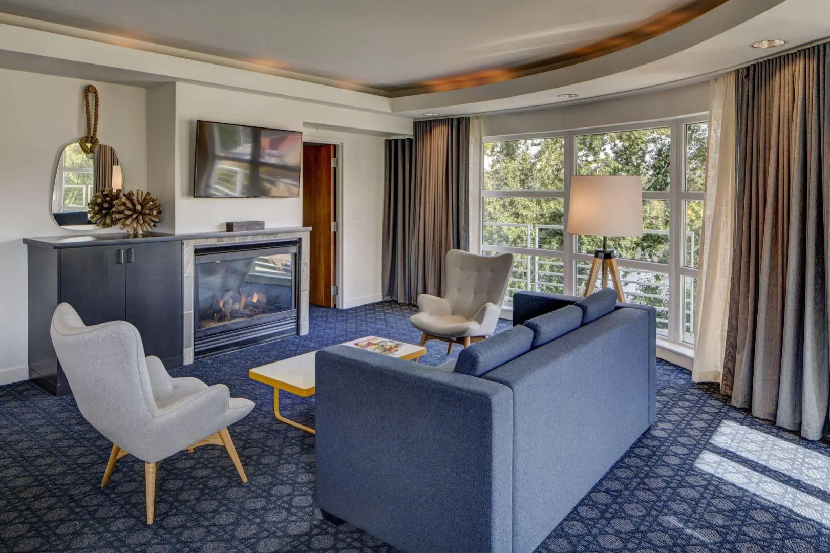 River's Edge Hotel Portland, Tapestry Collection by Hilton