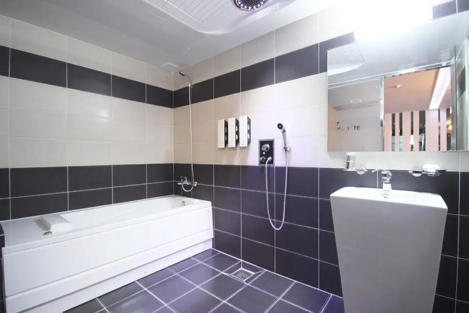 Yangsan Bukbu-dong Wa