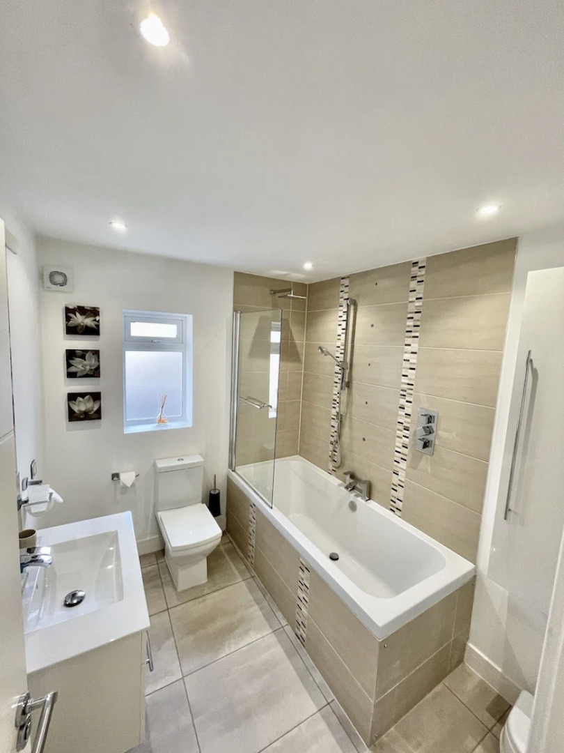 Four Corners Holiday Home with Hot Tub & Sauna