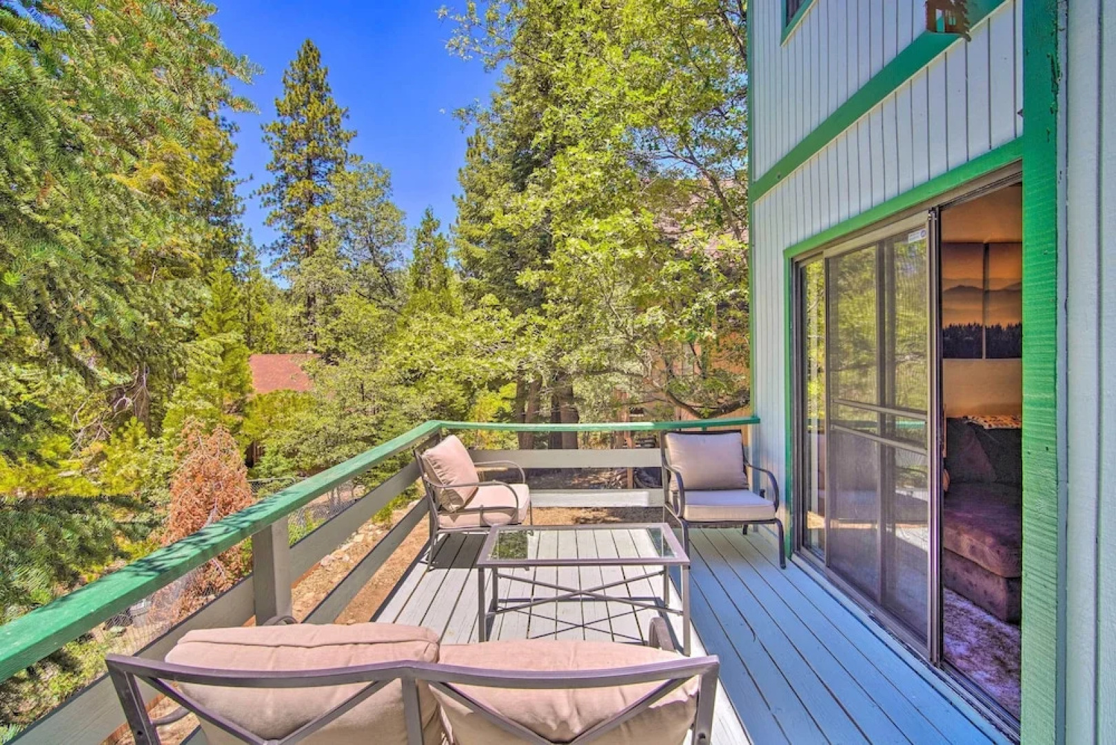 San Bernardino Mtn Retreat w/ Furnished Deck