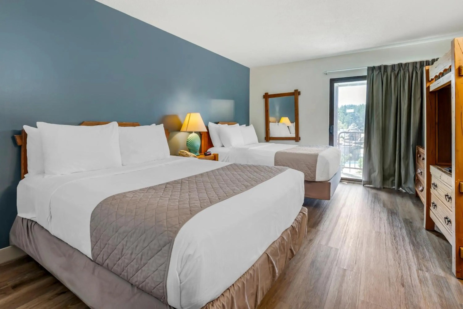 Polynesian Hotel & Suites Wisconsin Dells/Lake Delton