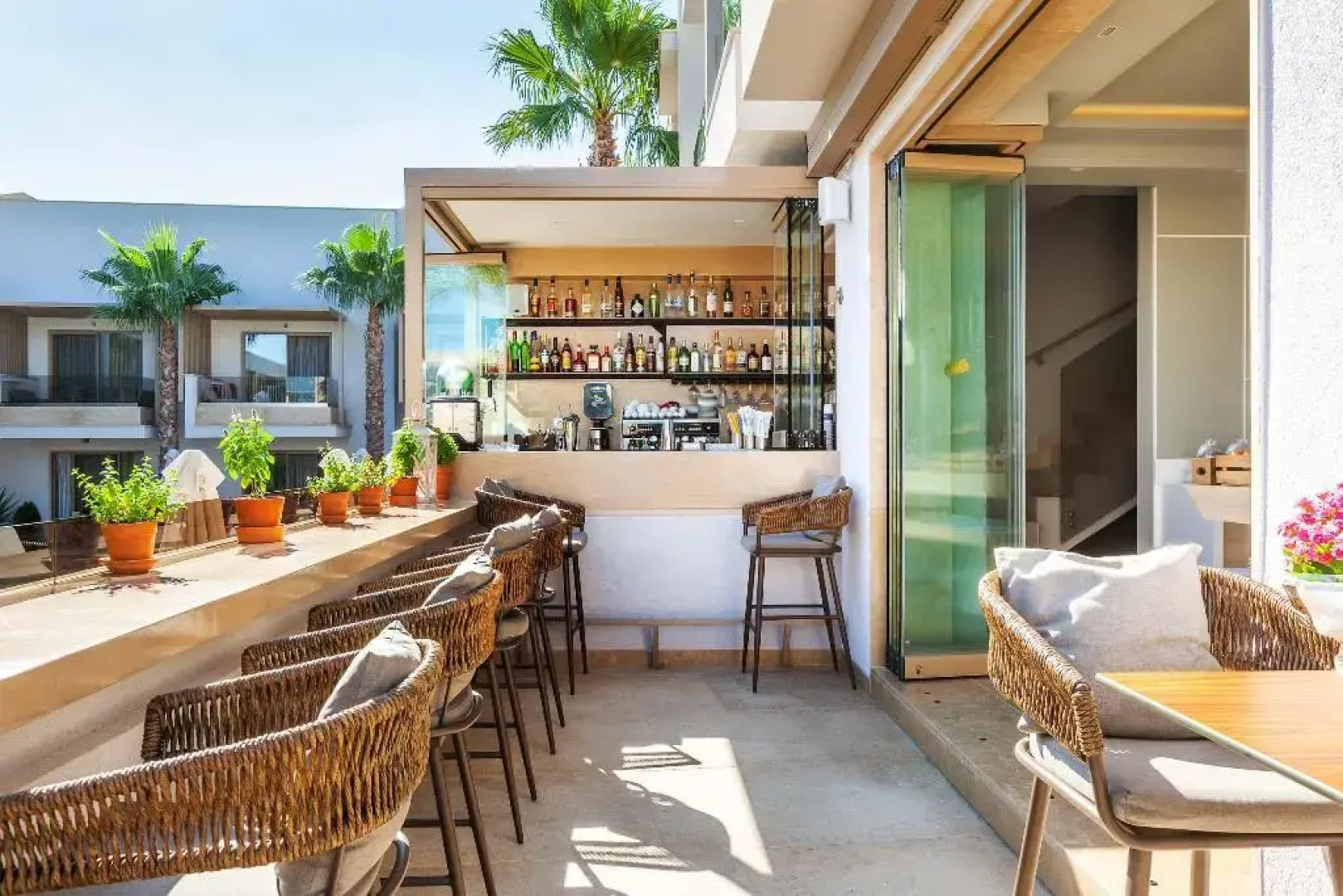 Pefki Deluxe Residences