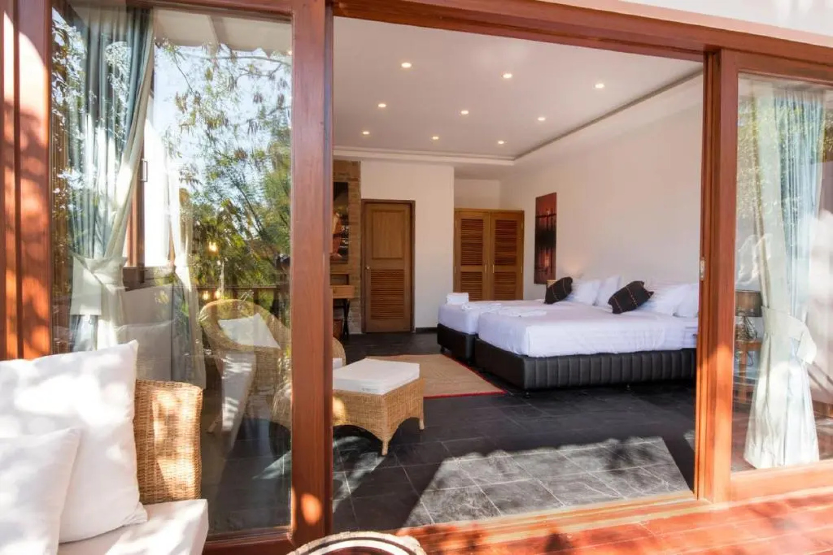 Lakeview Lodge Ngapali