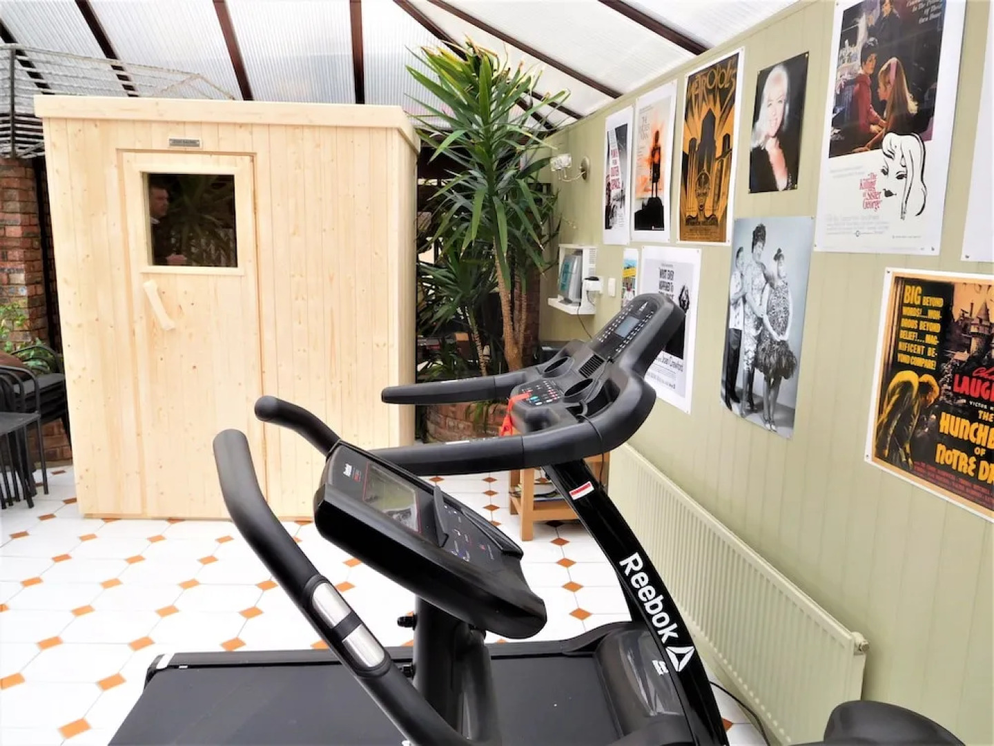 Mrs Featherstones BB