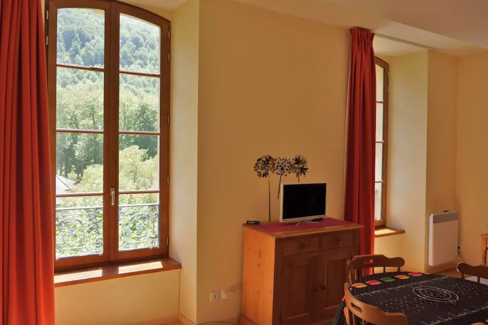 Logement n202 4pers face aux Thermes