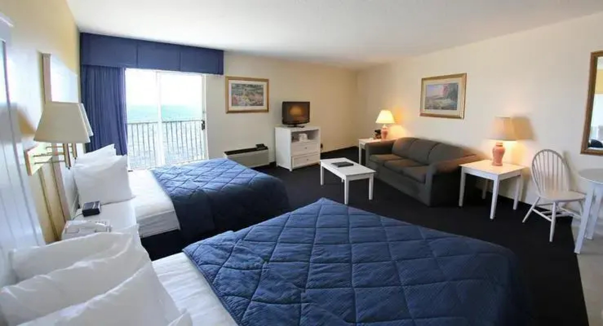 Breakers Resort - Lakeside