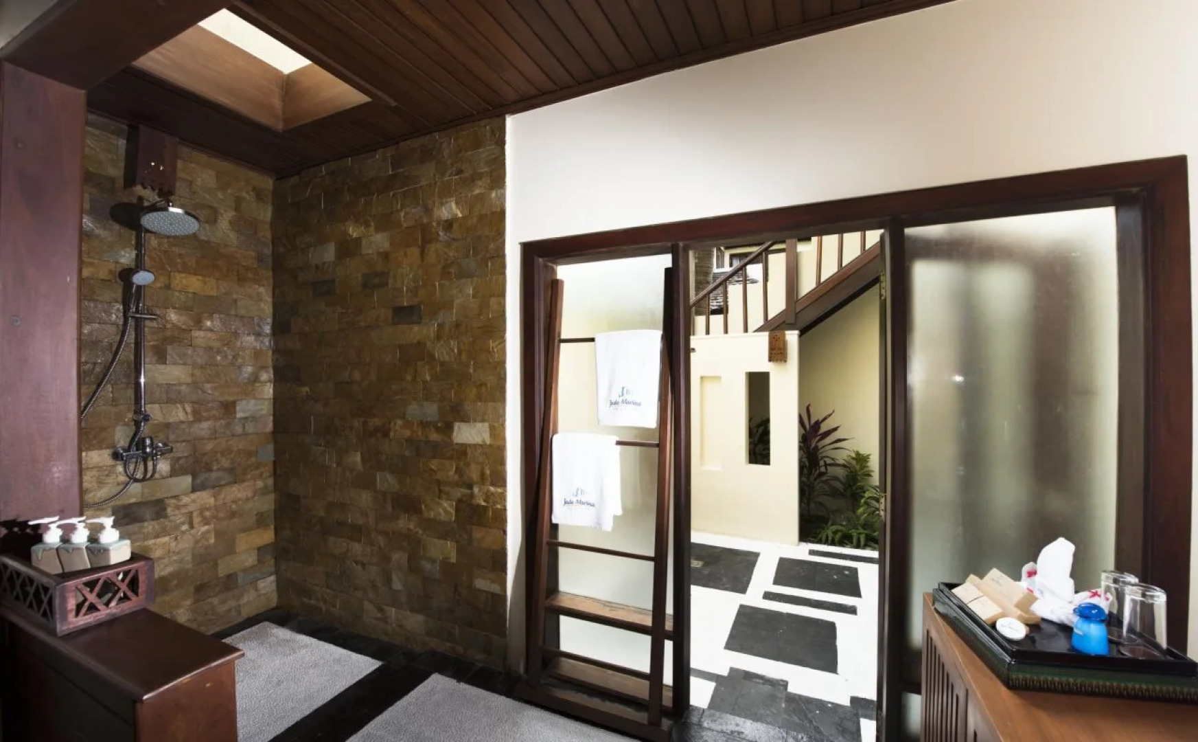 Jade Marina Resort & Spa