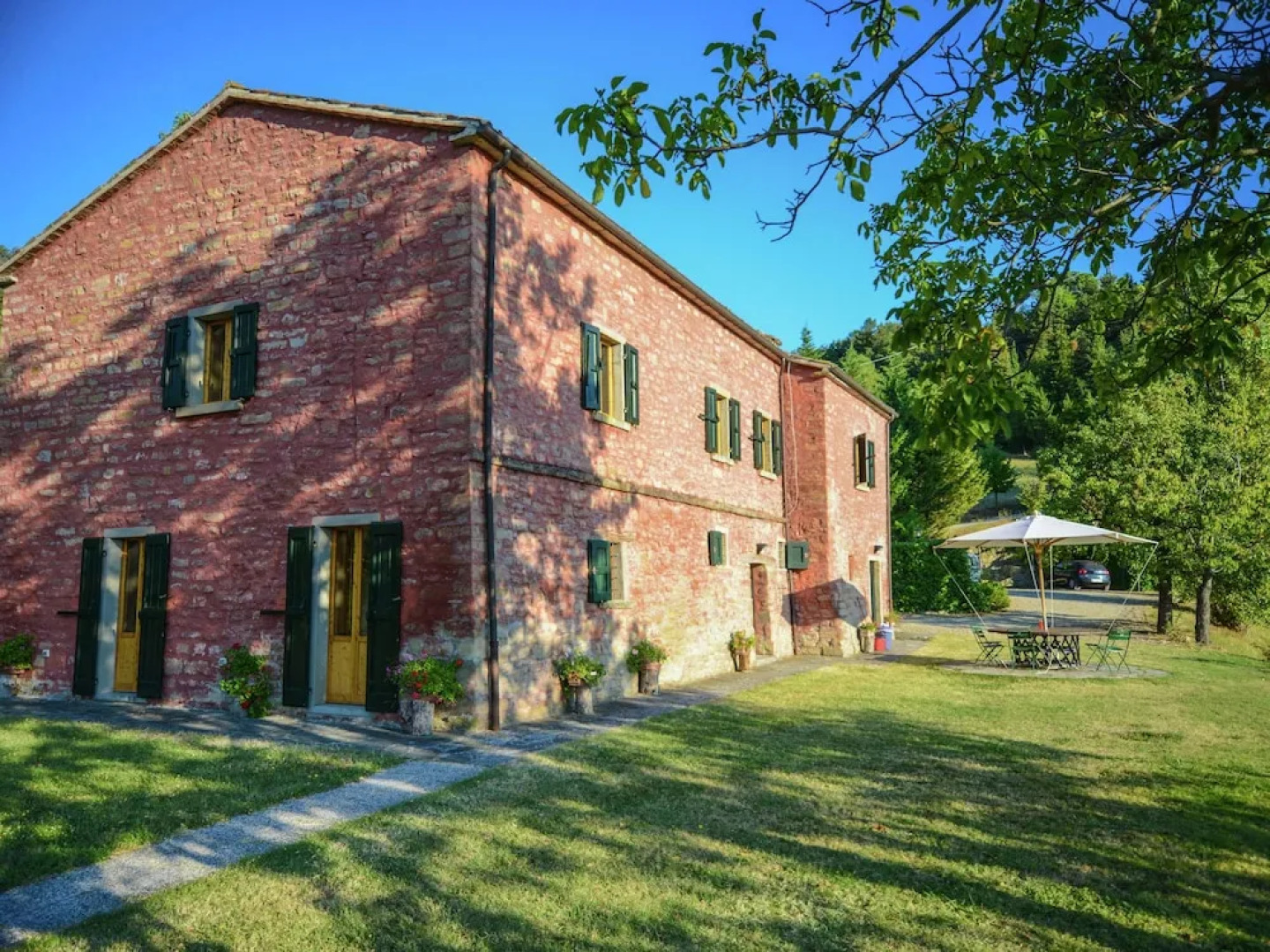 Sprawling Villa with Breathtaking Views in Emilia-Romagna
