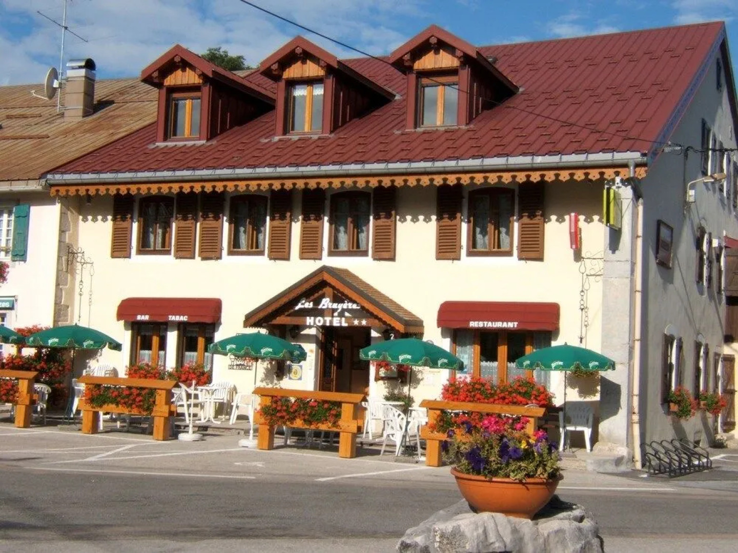 Logis Hôtel Les Bruyères