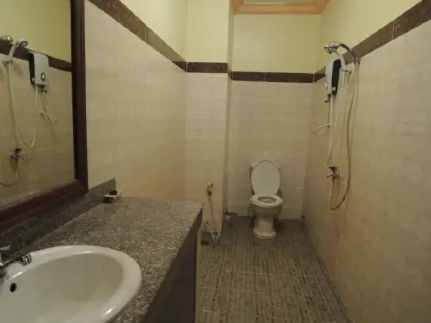 Golden Pearl Hotel