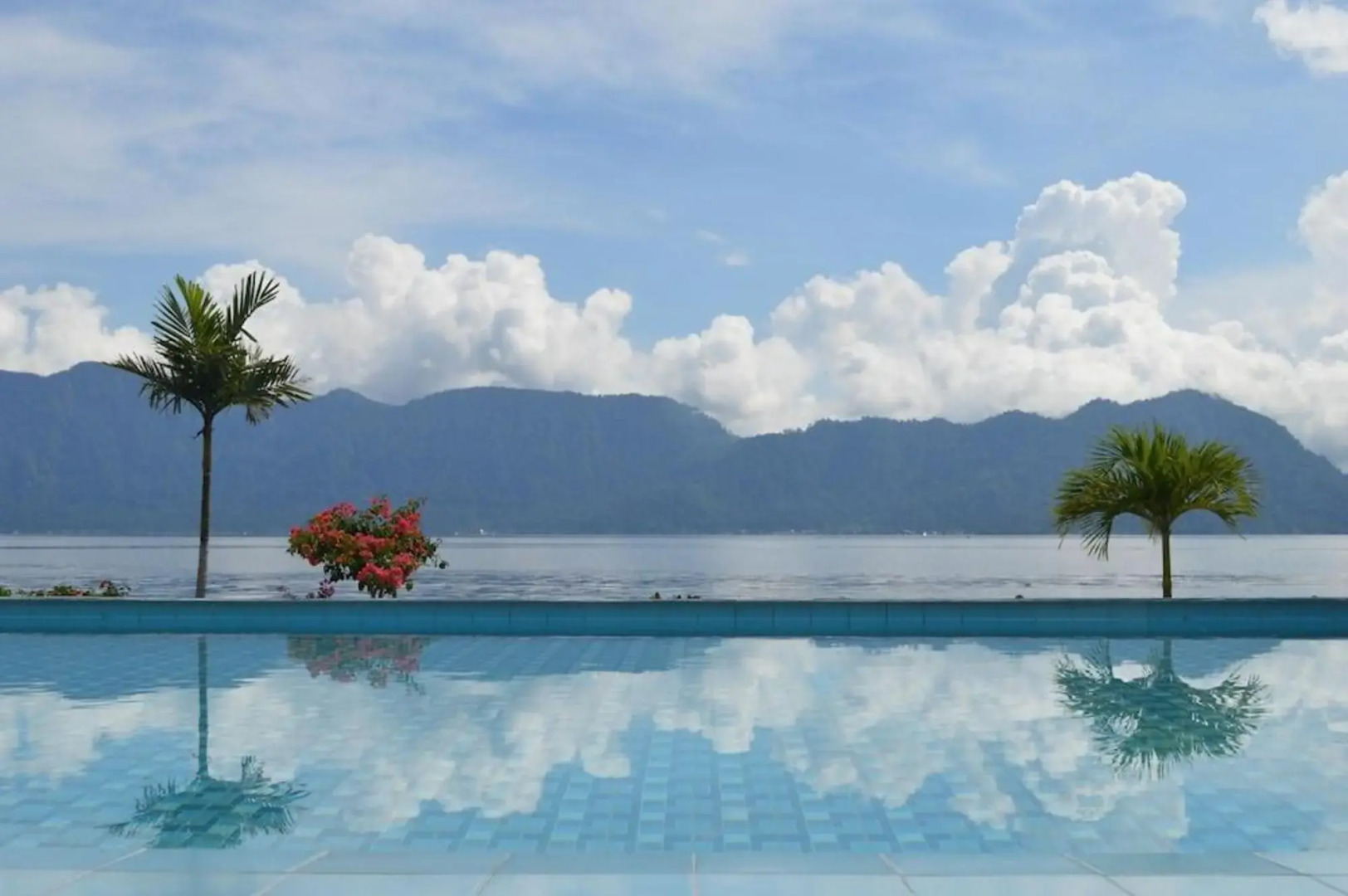 Hotel Maninjau Indah