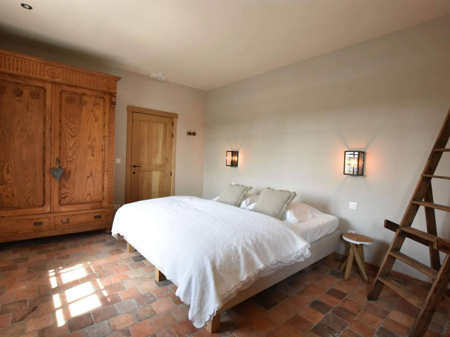 Beautiful Holiday Home With Terrace, Garden