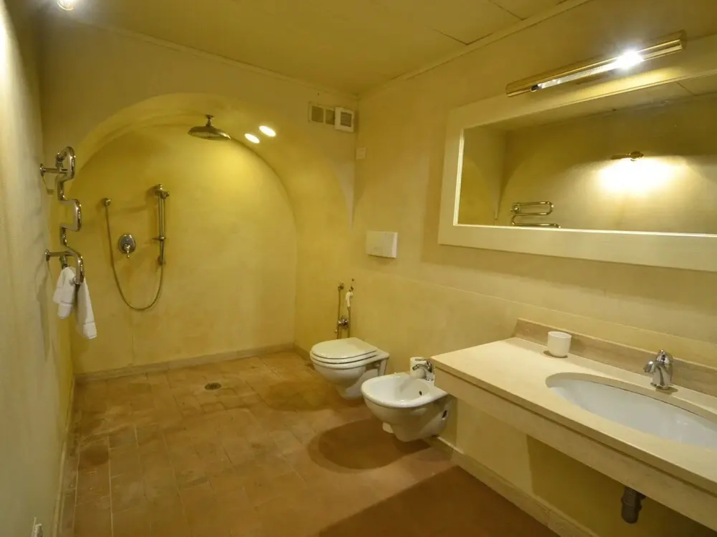 Cosy Apartment on Spacious Agriturismo, Near Beach and Culture