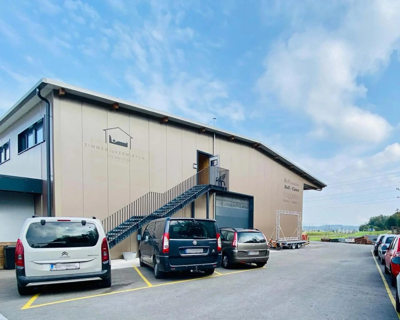 ZIMMERzuVERMIETEN in Deitingen Industriestrasse