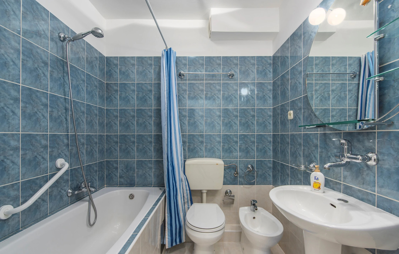 Spacious 3BDR Sea View Apartment next to the Beach