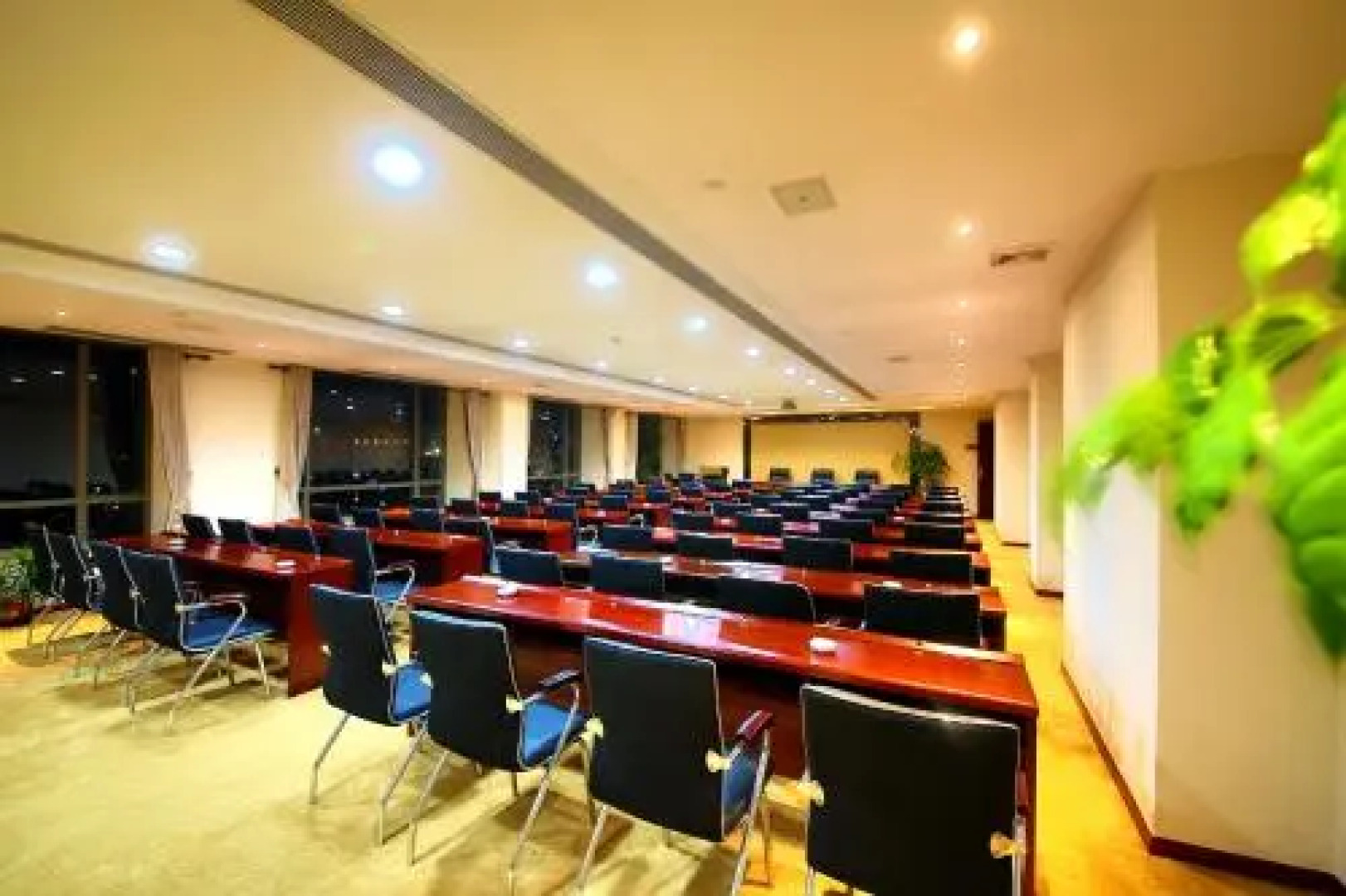 Xinxing Jinbao Haoting Hotel