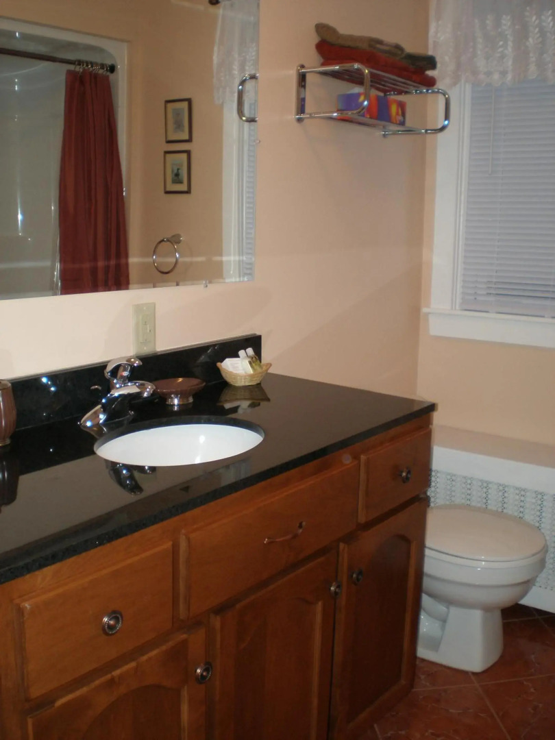 Spanish Bay Inn, CANADA