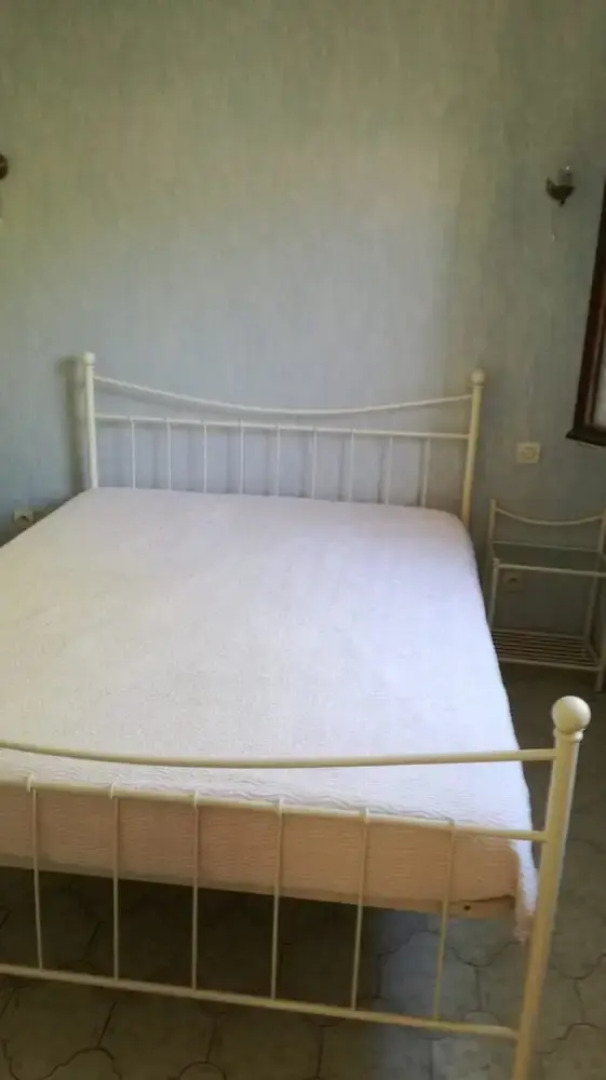 Apartment With One Bedroom In Saint-laurent-des-arbres, With Wonderful Mountain View And Enclosed Garden - 90 Km From The Beach