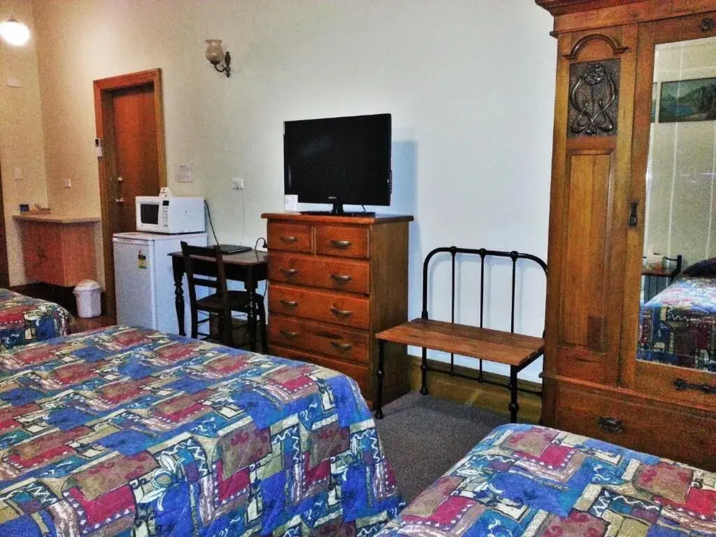Sonbern Lodge Motel