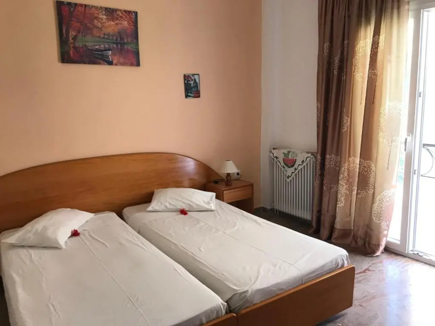 Loula's Apartments