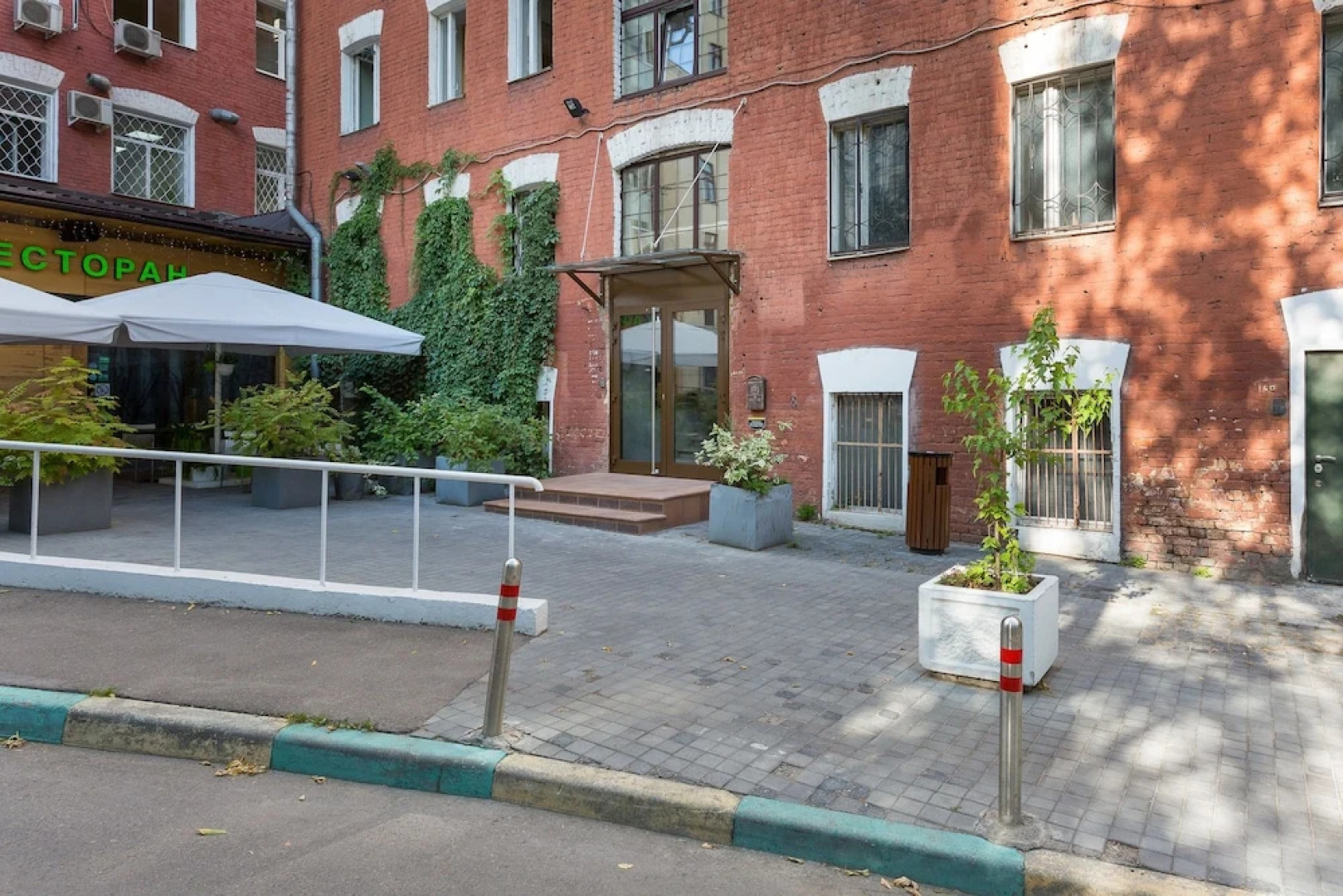 Апартаменты и студия RedHouse