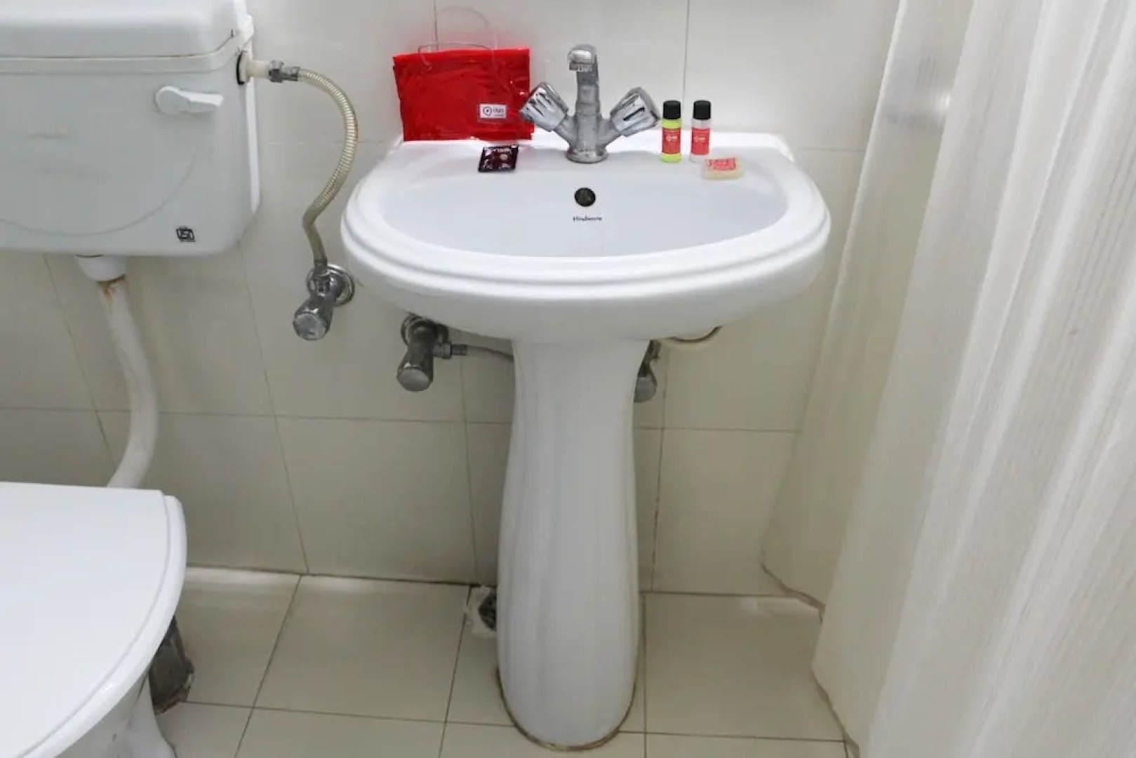 OYO 1818 Hotel Central