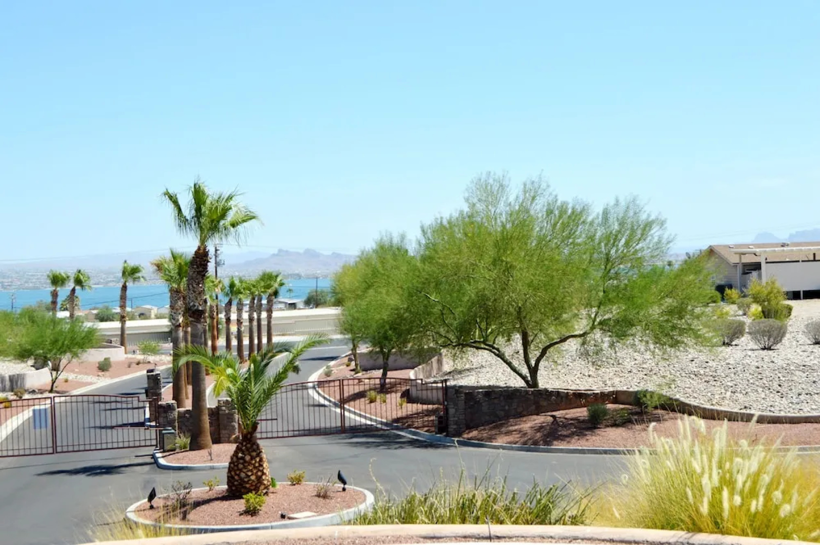 Gorgeous 3BD Havasu Home with Lake View
