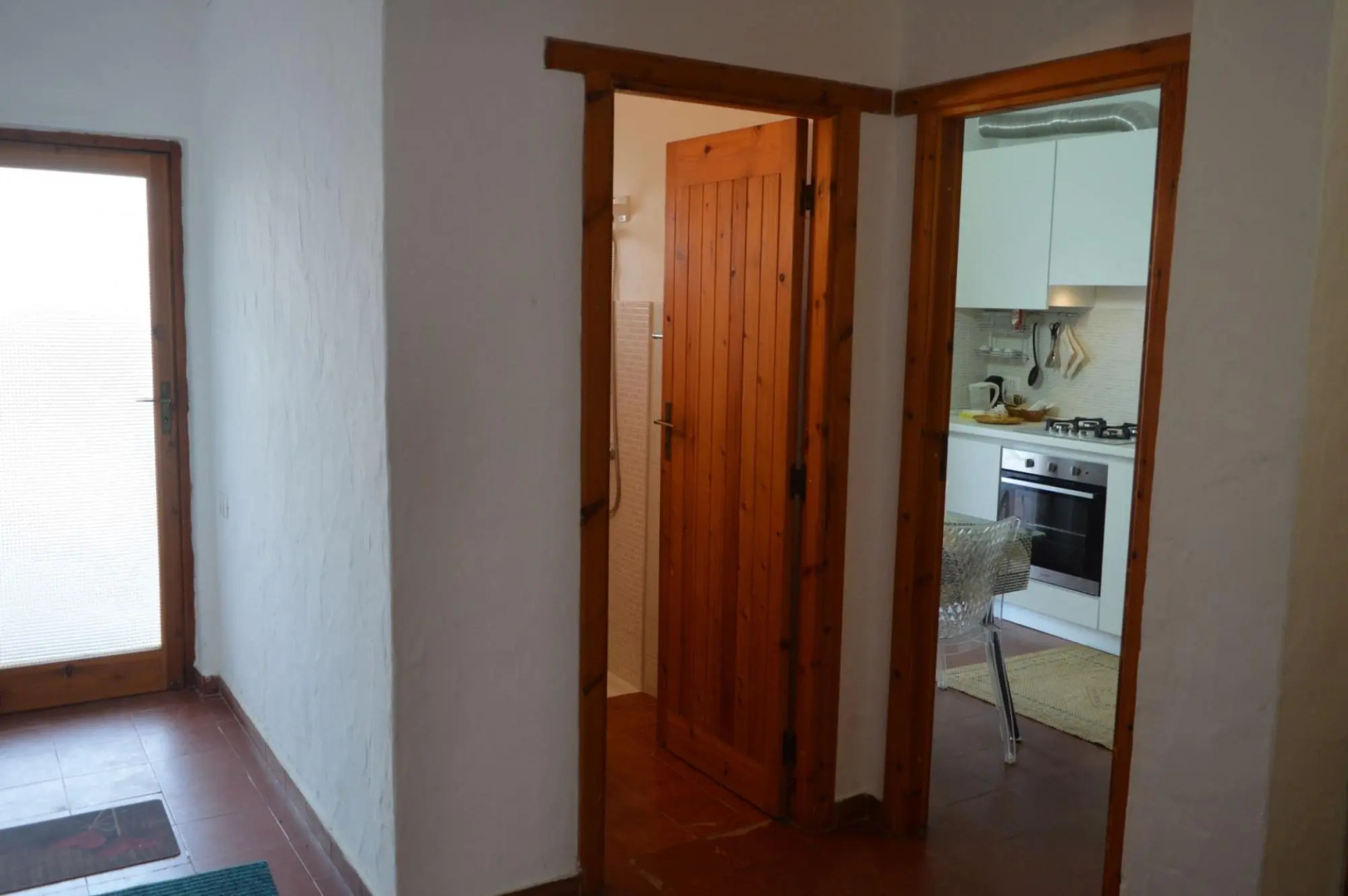 Seafront holiday home twenty meters from the western shore of Sardinia in S'archittu Beach-Casa del Giglio