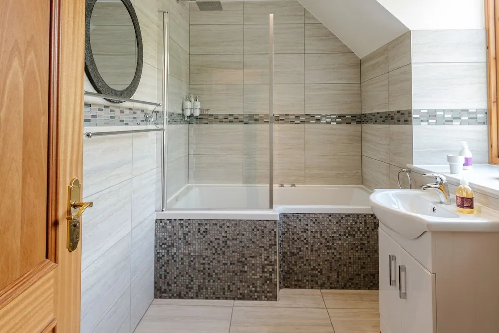 Braemore Square Country House