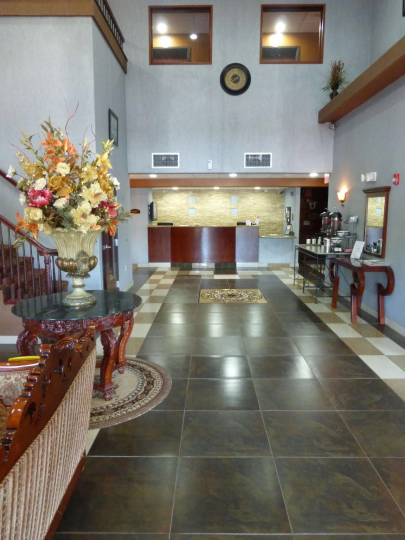 Red Roof Inn & Suites Detroit-Melvindale/ Dearborn