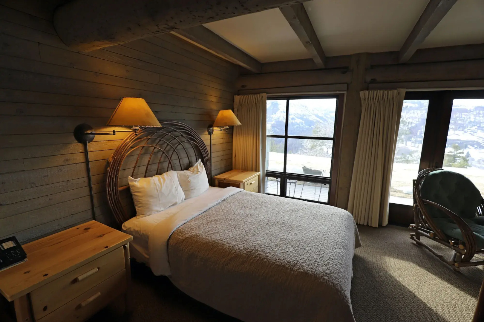 Sun Mountain Lodge