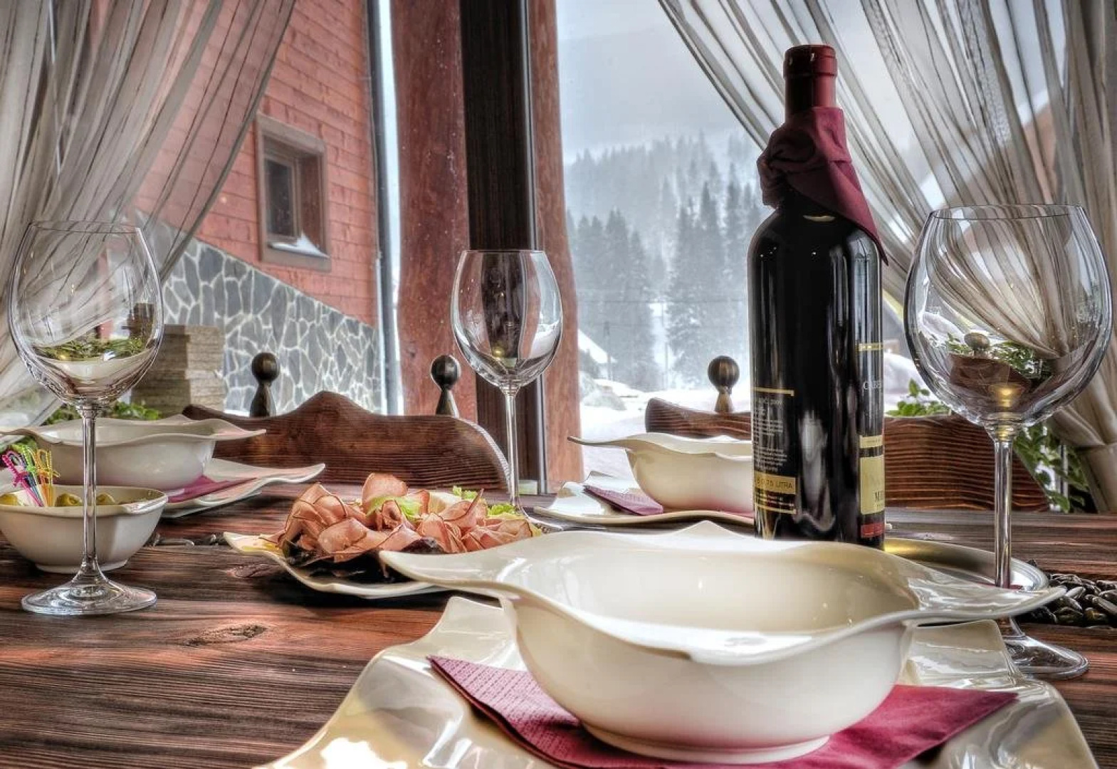 Winter & Summer Resort