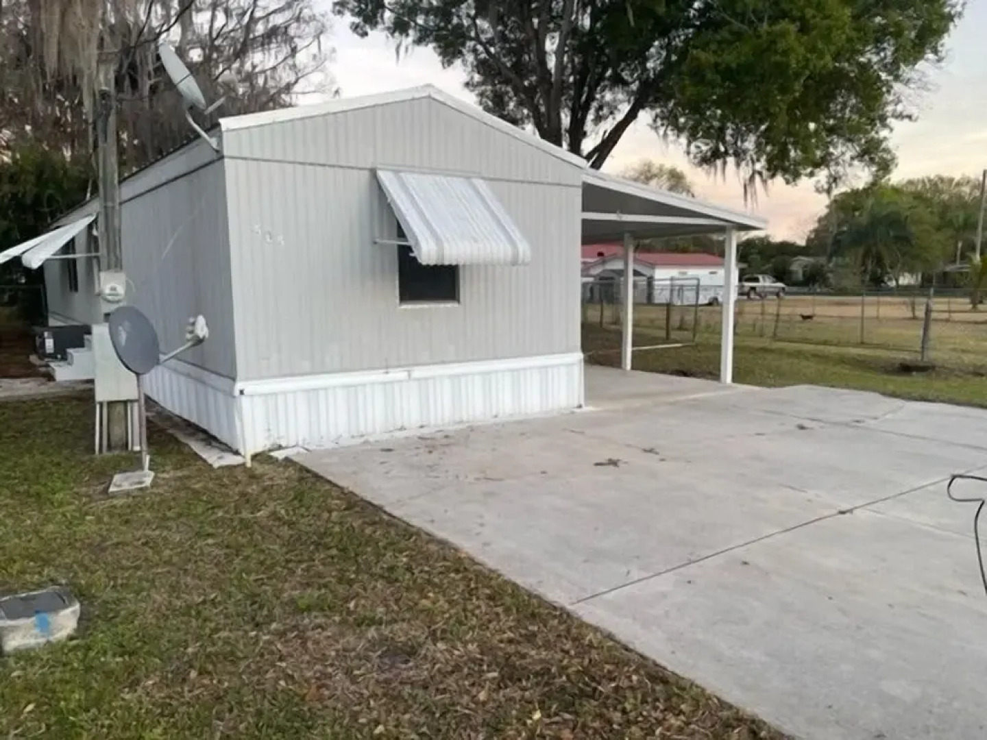 Taylor Creek River Cottage By The Boat Ramp 2 Bedroom Cottage by RedAwning