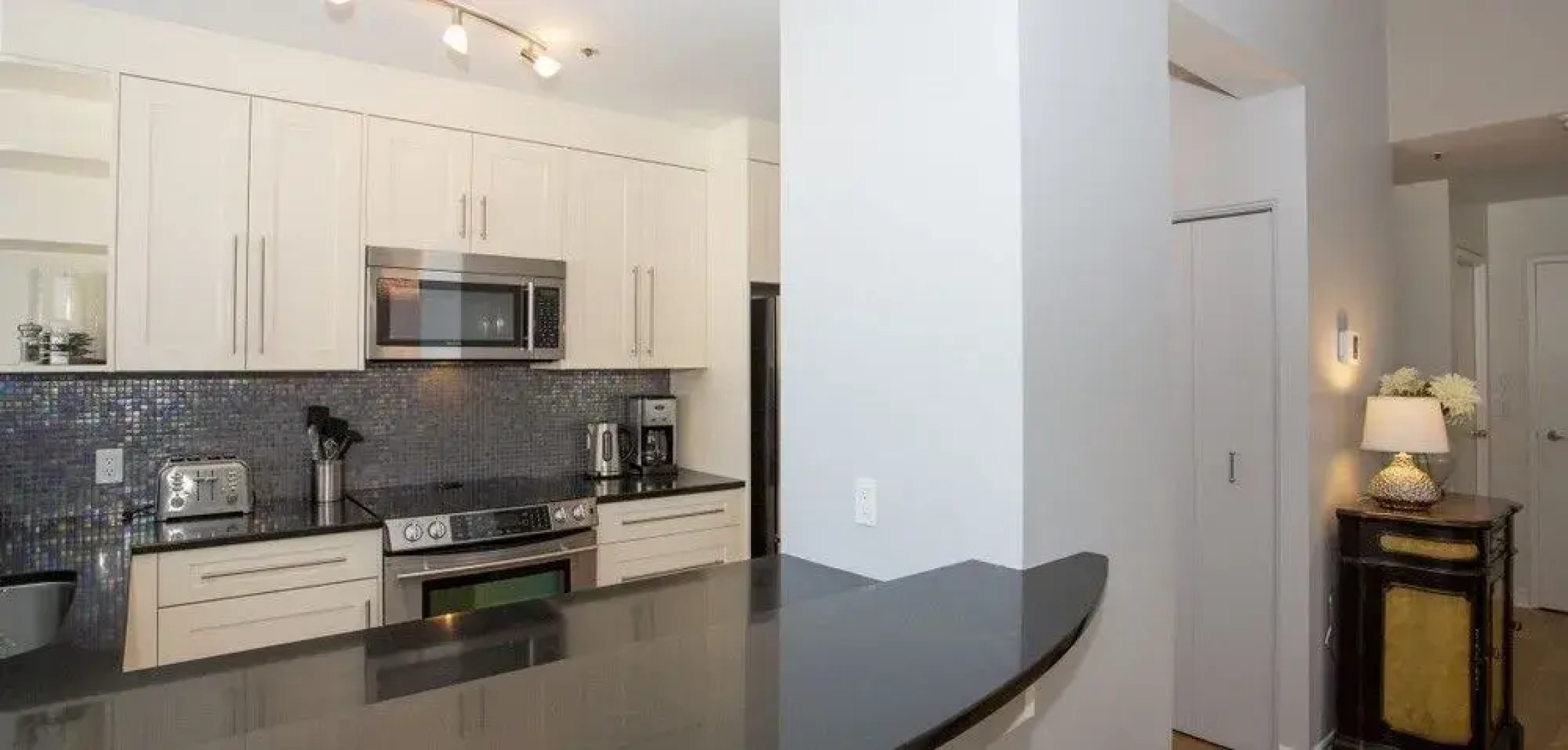 Moore Suites - Waterfront Place