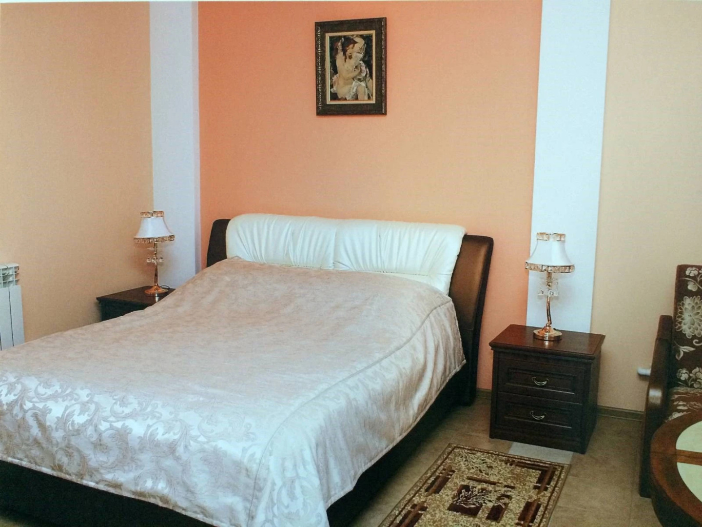 Anna and King  (on Zheleznodorozhnoy)