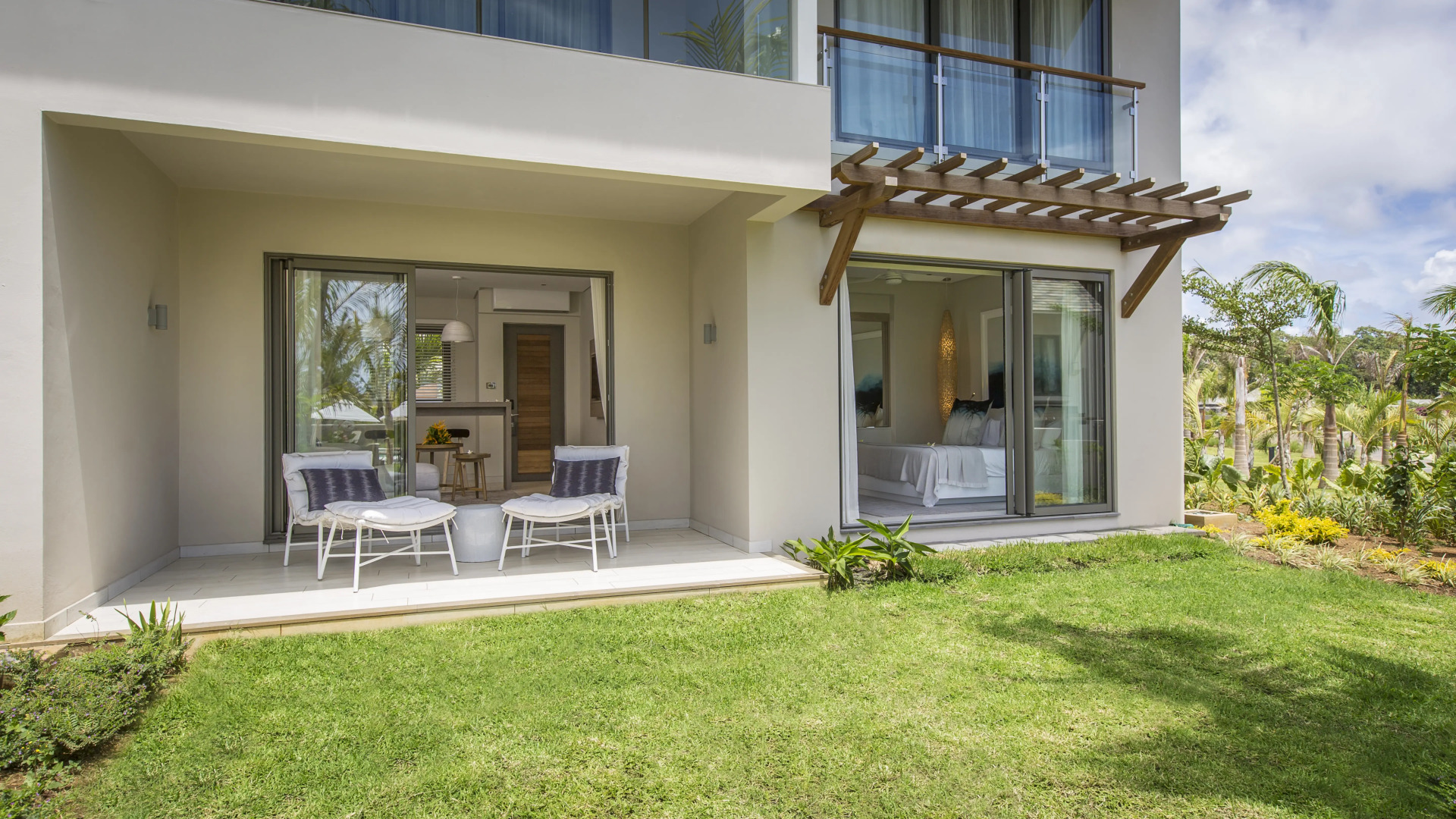 The Bay Club at Anahita