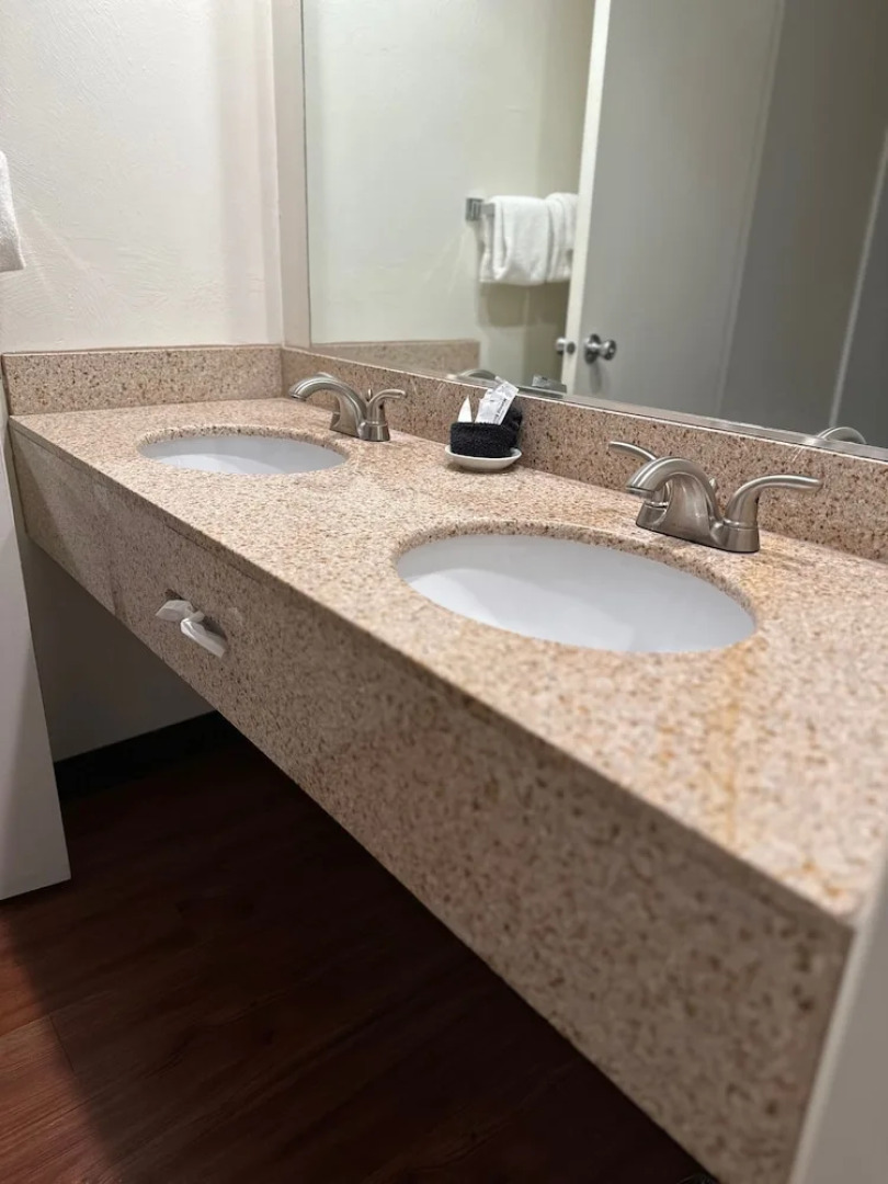 Americas Best Value Inn Villa Motel