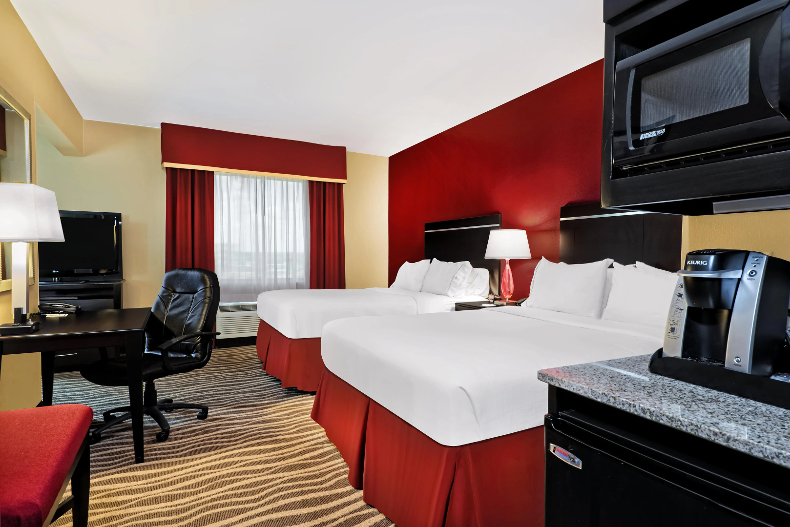 Holiday Inn Express & Suites Cotulla by IHG