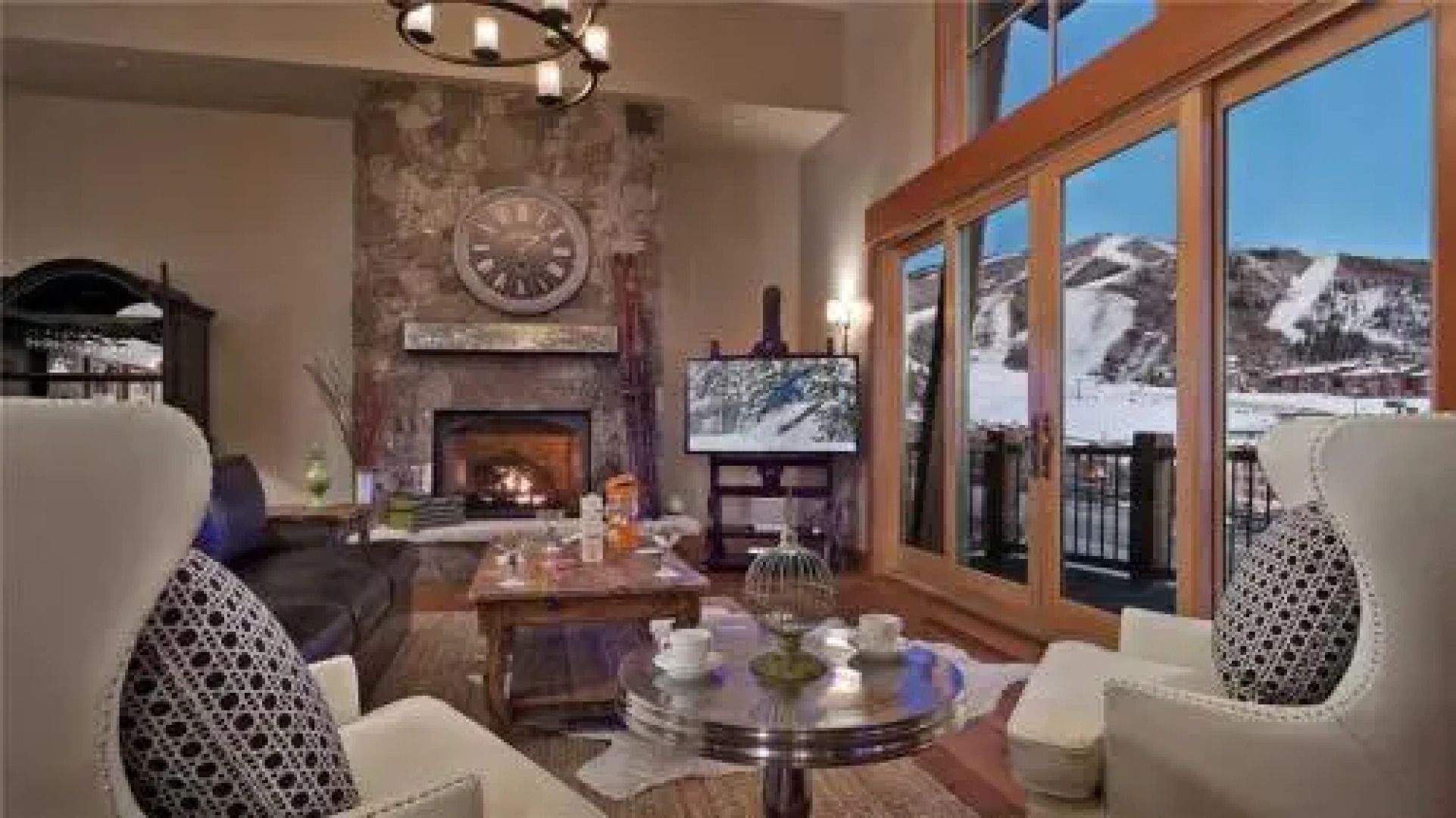 Sunshine Peak Chalet