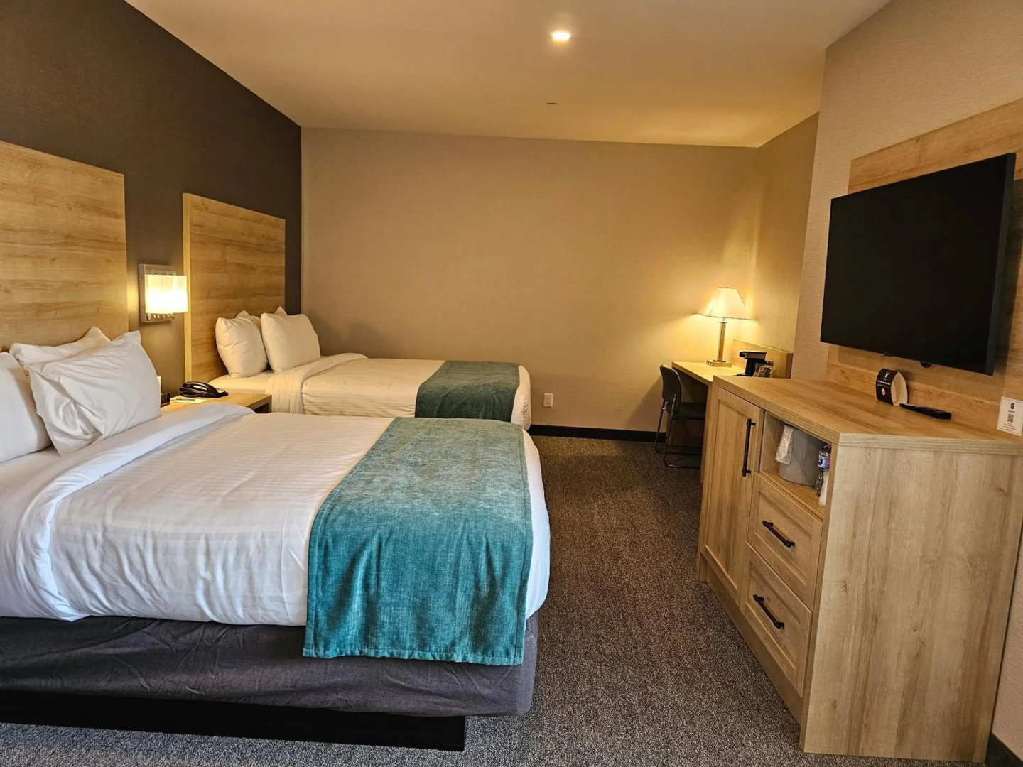 Vittoria Hotel and Suites