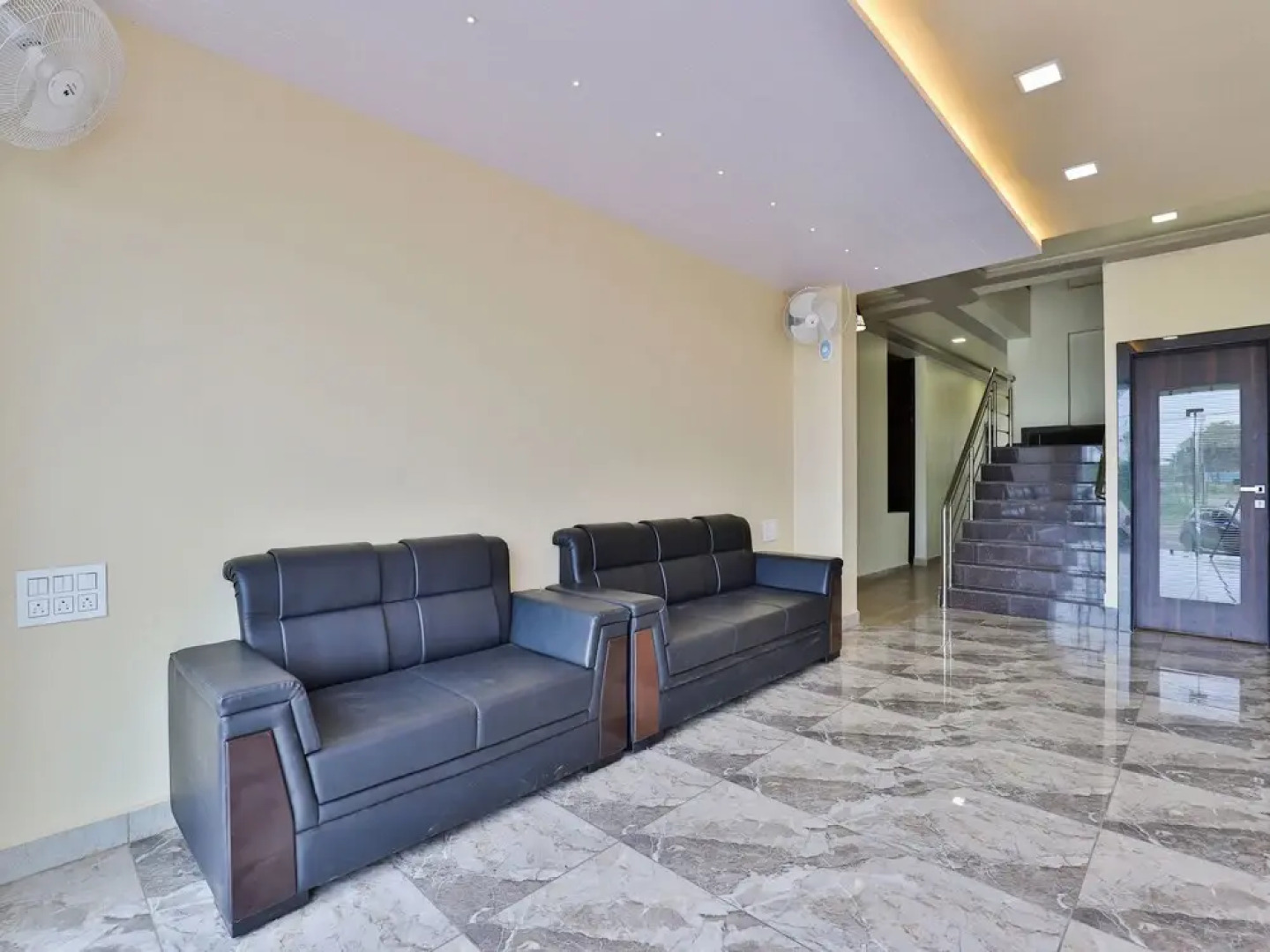 Oyo 17339 Hotel Daksh Somnath