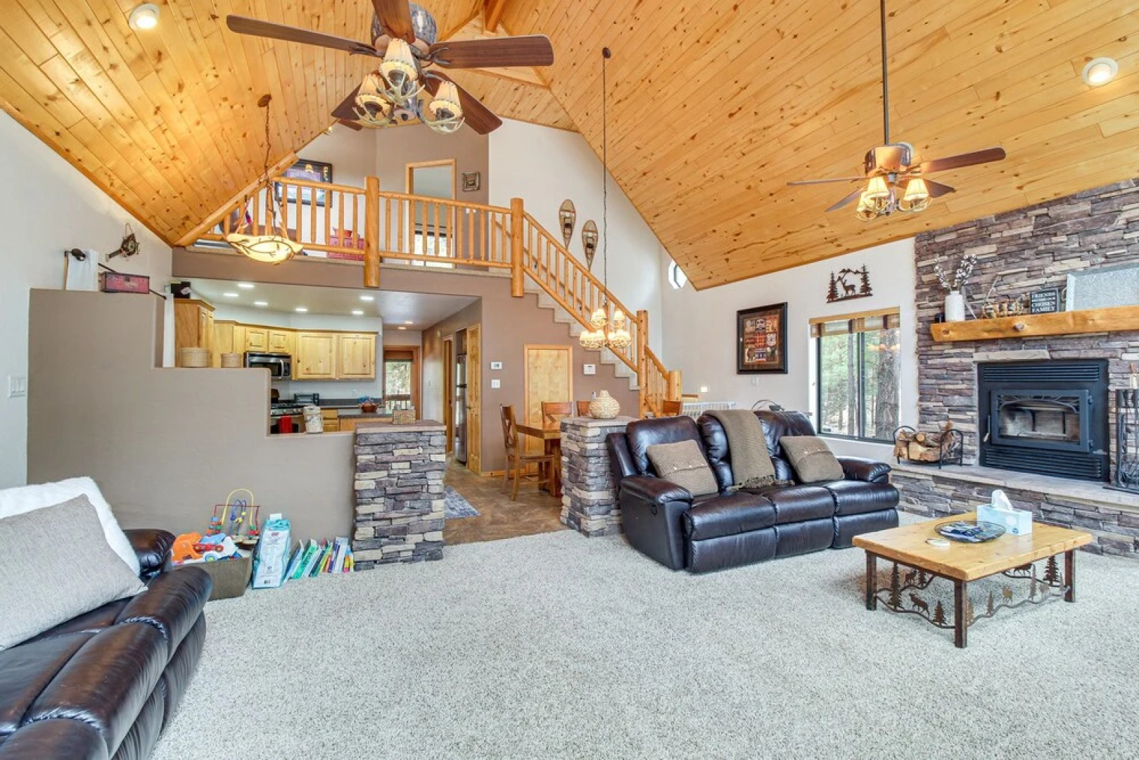 Tranquil Heber-overgaard Cabin w/ Decks & Grill!, Heber