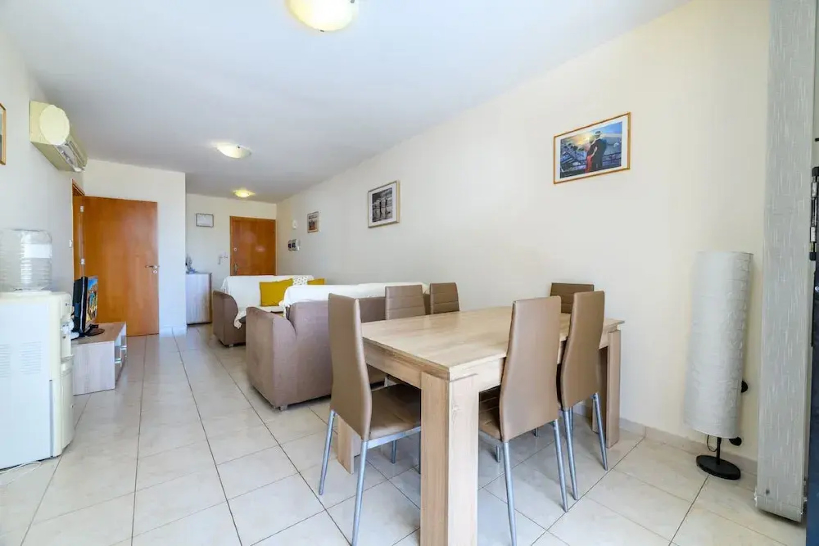 2 bed Apartment Overlooking Pool - Oroklini